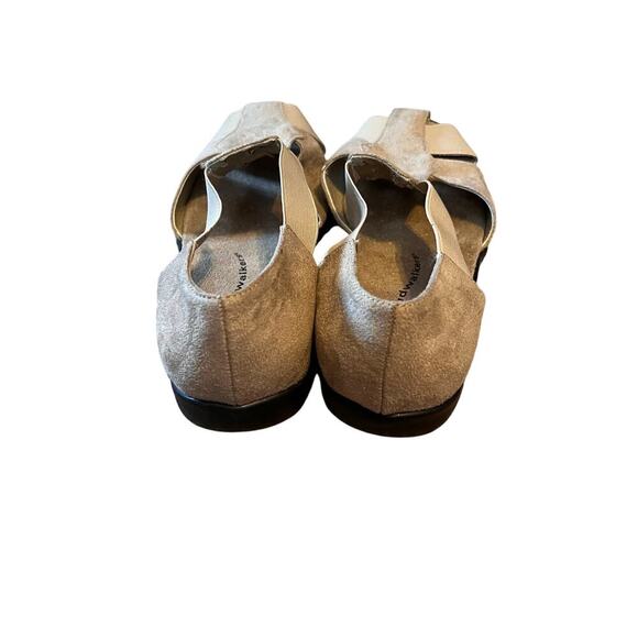 Cloudwalkers Suede Like Tan Sandal. Flat. Women's Size 9.5 Wide - Picture 7 of 7
